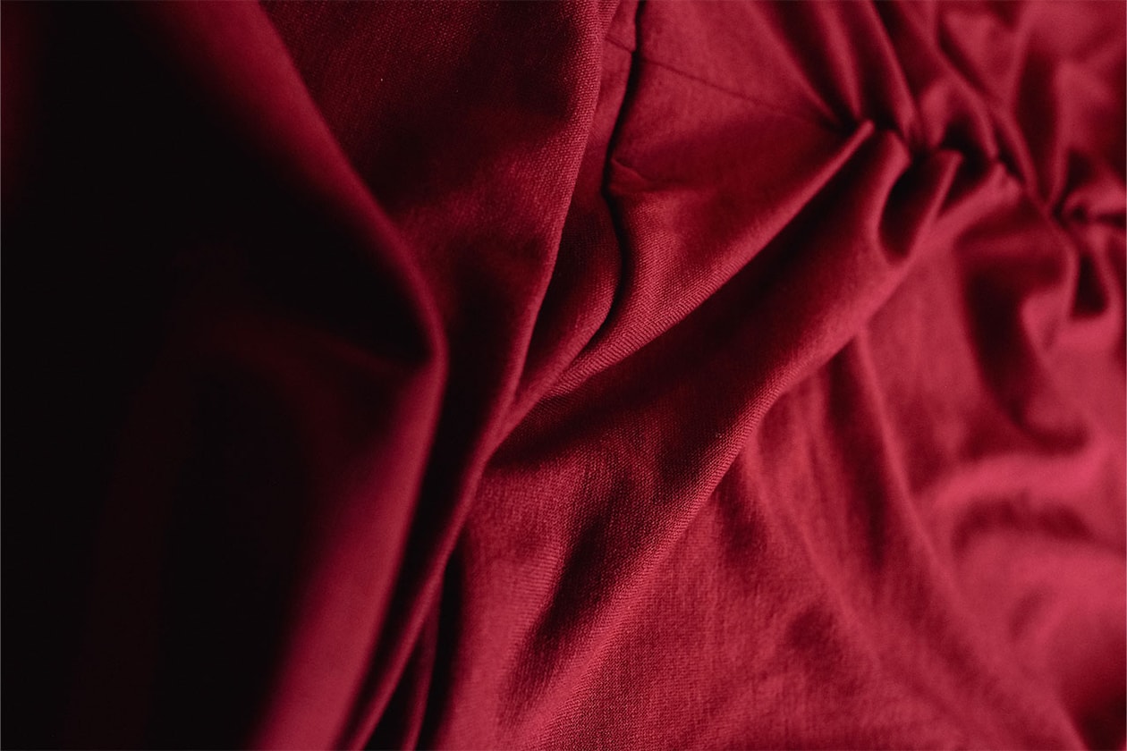 新星ウィメンズブランド コーメのディレクターを務めるイトウカホ にフィーチャー | On The Rise coome kaho ito on the rise interviews