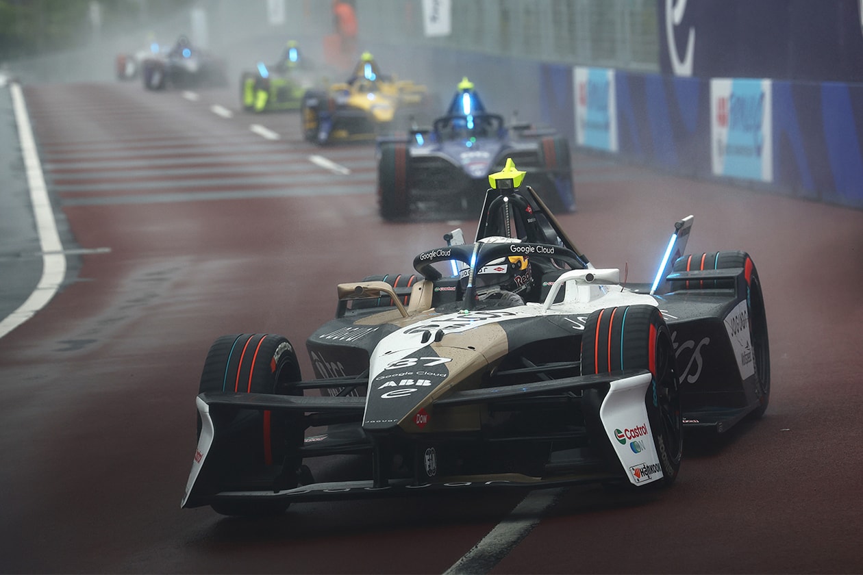 TYPE 00 と Formula E ── Jaguar が東京で見せた電動化のリアル　タイプ00とフォーミュラE　ジャガー