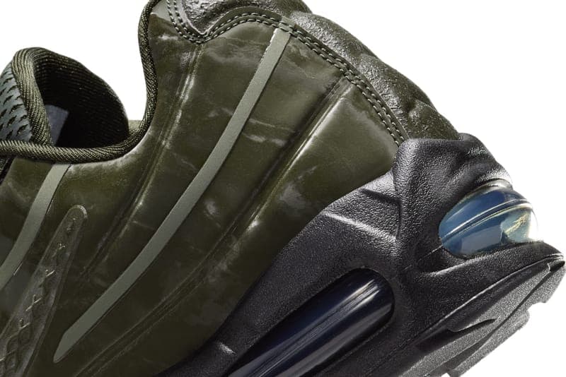ワークスアウトxナイキ エアマックス95のユニフォームおよびトリプルブラックが発売 WORKSOUT x Nike Air Max 95 "Uniform" collaboration release info 3000 pairs limited edition seoul south korea