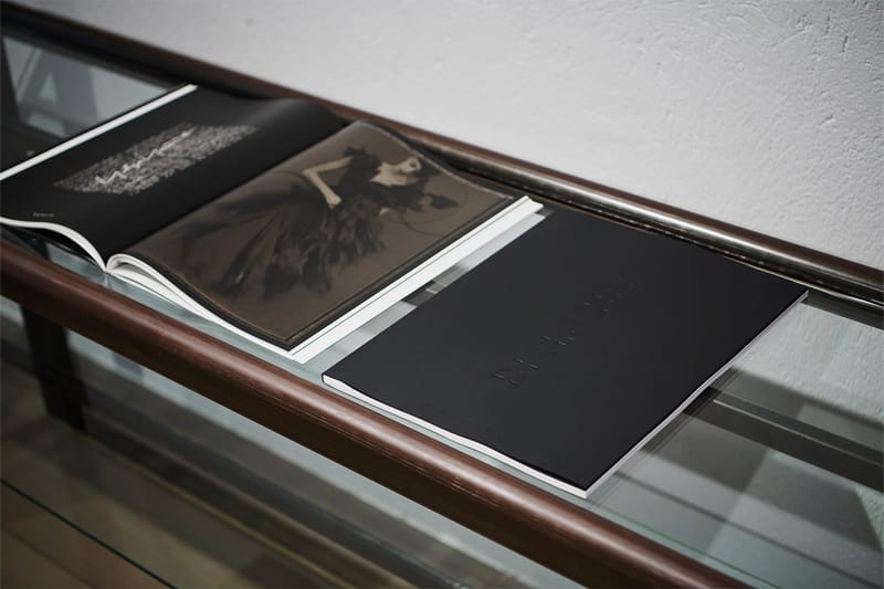 Yohji Yamamoto とサラ・ムーンの対話を収めたフォトブック『DIALOGUE Yohji Yamamoto and Sarah Moon』が発売