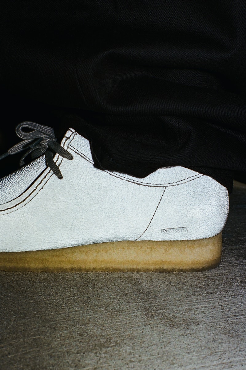 シュプリーム x クラークス オリジナルズからリフレクティブ仕様のワラビーが登場 Supreme Clarks Originals Wallabee 2025 spring release info