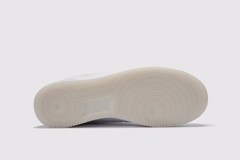 アマ マニエール x ナイキの最新作 エアフォース 1 ロー & エア マックス 95 が発売 A Ma Maniére x NIKE Air Force 1 Low “White on White” & Air Max 95 “Diffused Taupe/Phantom”