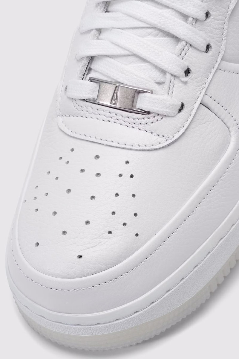 アマ マニエール x ナイキの最新作 エアフォース 1 ロー & エア マックス 95 が発売 A Ma Maniére x NIKE Air Force 1 Low “White on White” & Air Max 95 “Diffused Taupe/Phantom”