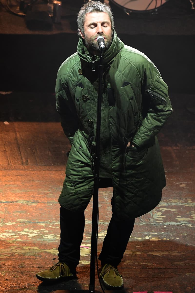 バーバリーがリアム・ギャラガーの着用したパーカを数量限定で復刻 Burberry Relaunches limited-edition parka worn by Liam Gallagher