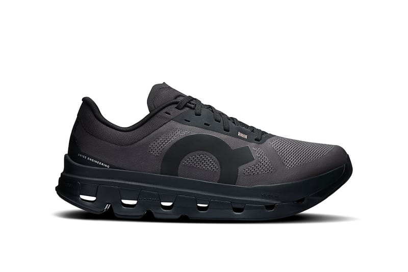 On が人気パフォーマンスシューズをアップデートした新作 Cloudflow 5をローンチ