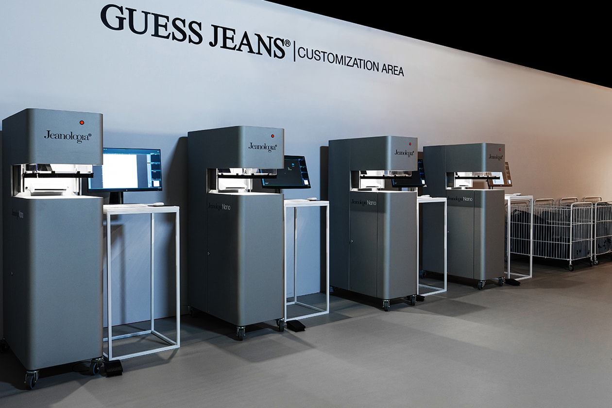 ゲス ジーンズがブランドの軌跡を辿る特別展示 “THE NEXT 40 YEARS OF DENIM” を原宿で開催 GUESS JEANS THE NEXT 40 YEARS OF DENIM