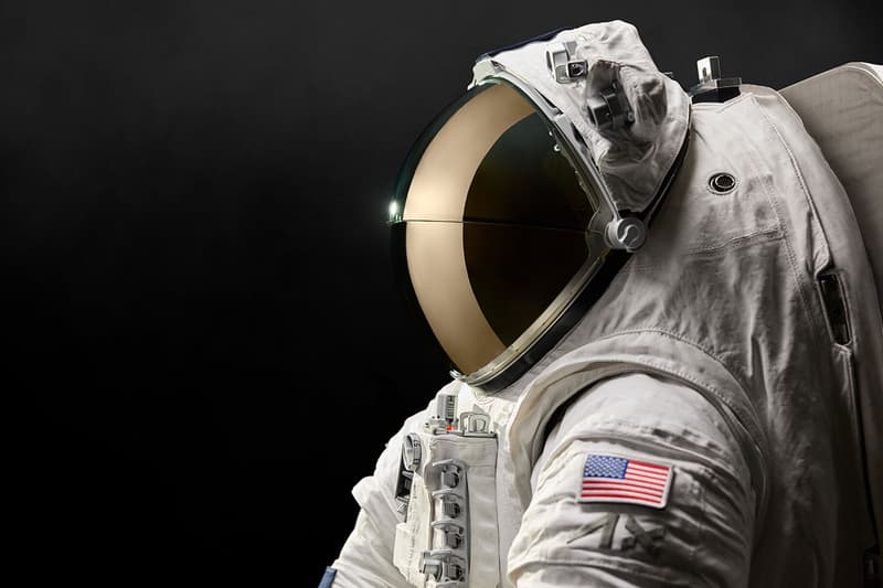 オークリーがナサ月面探査計画のための次世代バイザーシステムを開発することを発表 oakley axiom space axemu artemis 3 partnership news