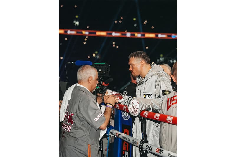 ウシクのリングウォークを彩ったストーンアイランドのカスタムパーカとは stone island oleksandr usyk boxing release info