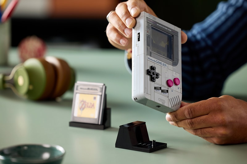 レゴ®がゲームボーイ™を忠実に再現したセットを発表　LEGO® Game Boy™ release