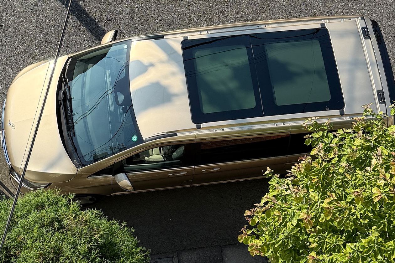 Vクラスは走る漫画喫茶になり得る──メルセデス・ベンツ V 220 d EXCLUSIVE long Platinum Suite をチェック　