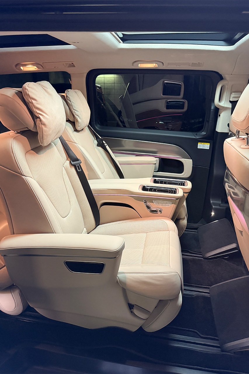 Vクラスは走る漫画喫茶になり得る──メルセデス・ベンツ V 220 d EXCLUSIVE long Platinum Suite をチェック　