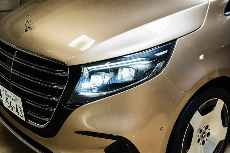 Vクラスは走る漫画喫茶になり得る──メルセデス・ベンツ V 220 d EXCLUSIVE long Platinum Suite をチェック　