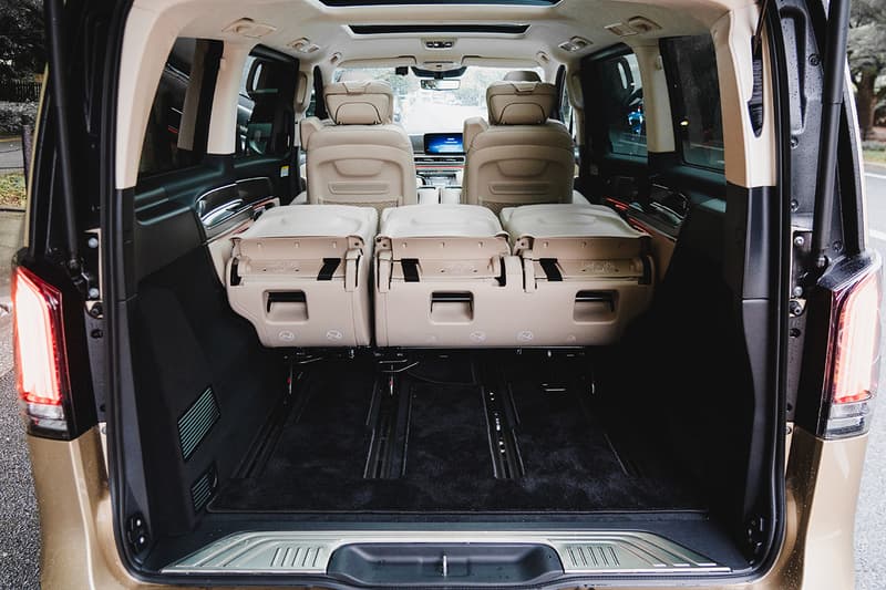 Vクラスは走る漫画喫茶になり得る──メルセデス・ベンツ V 220 d EXCLUSIVE long Platinum Suite をチェック　