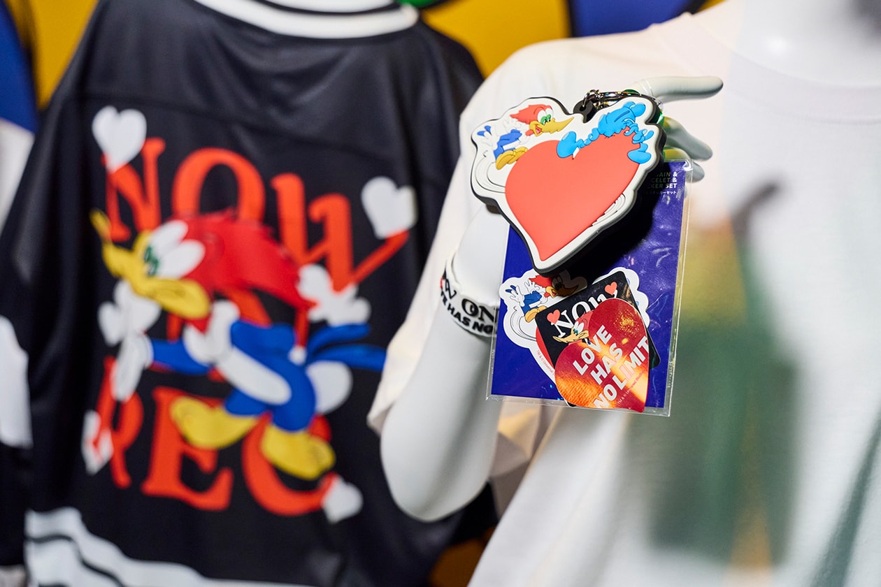 ユニバ x コインパ コラボチャリティグッズが登場 USJ x COIN PARKING DELIVERY collab charity goods