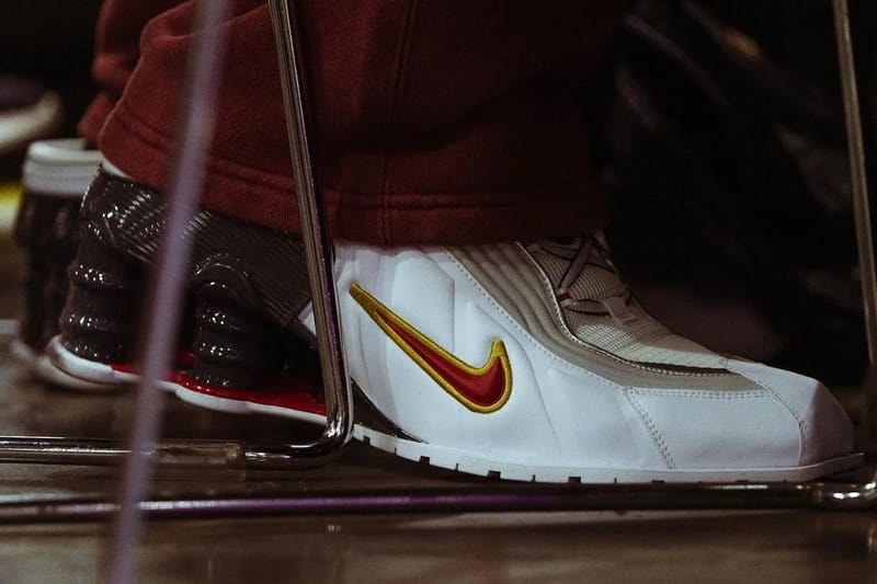マーティン ローズxナイキ ショックス MR4の新色をチェック Martine Rose x Nike Shox MR4 "Fire Red” "Metallic Platinum" IM5420-600 IM5420-100 Release Info 
