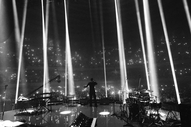 “飾らないスタイル”を体現した IO 初の単独日本武道館公演「JUST SHOW」をレポート