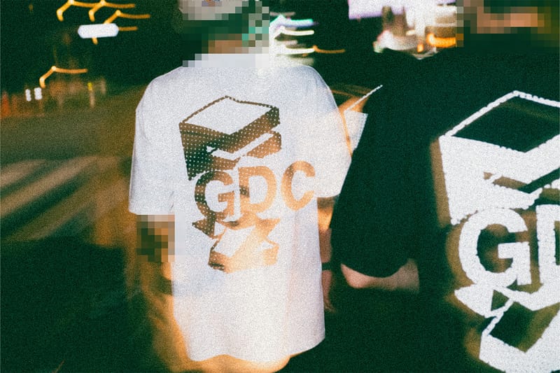 GDC が FAMOUZ を復活させてコラボレーションTシャツをリリース