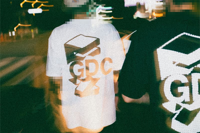 GDC が FAMOUZ を復活させてコラボレーションTシャツをリリース