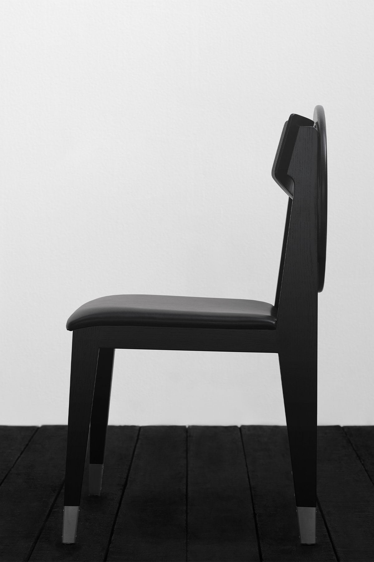 アンダーカバー x 天童木工 2025年新作アナーキーチェアが登場 UNDERCOVER x Tendo Mokko Anarchy Chair 2025 release info Jun Takahashi