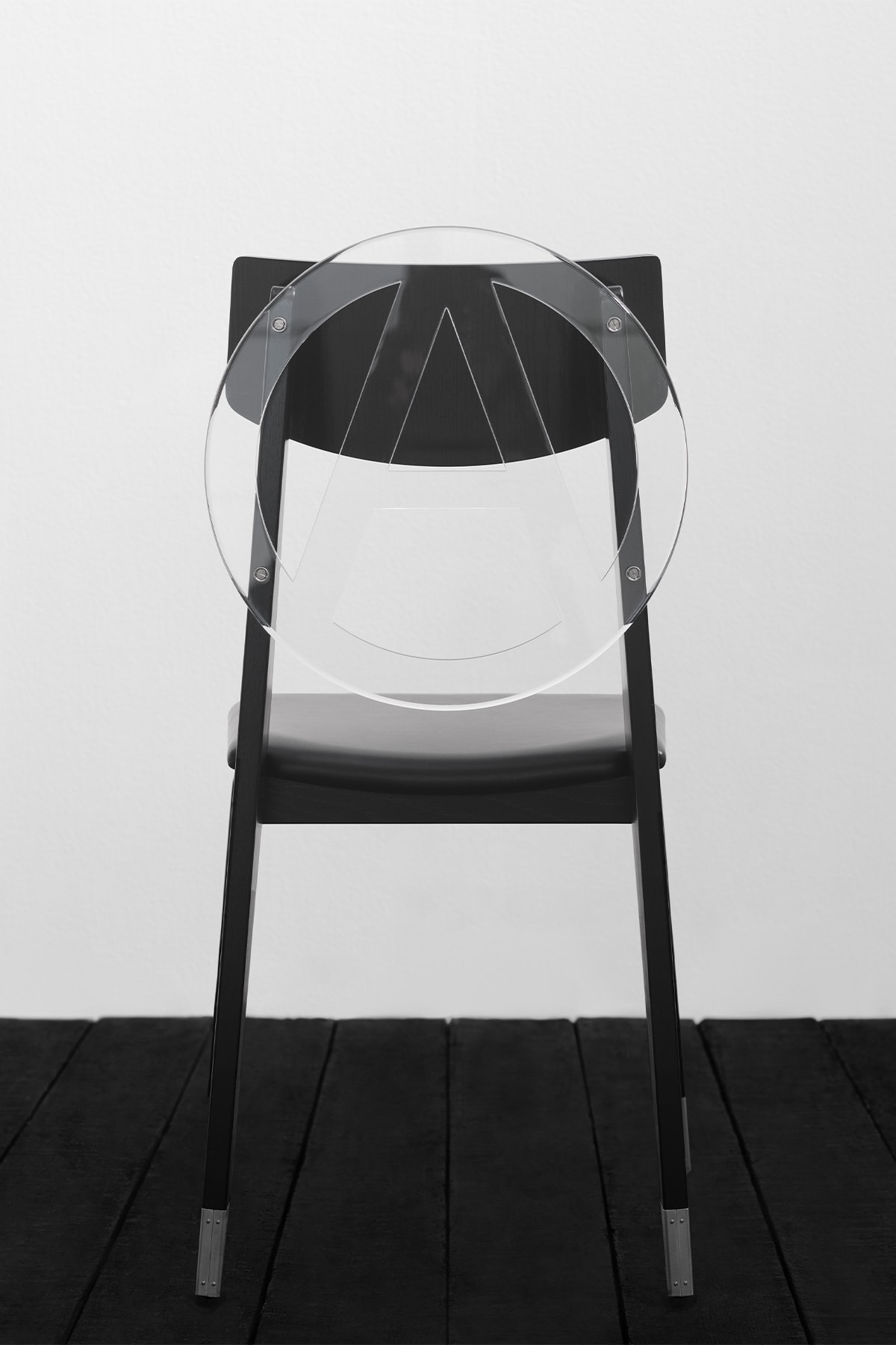 アンダーカバー x 天童木工 2025年新作アナーキーチェアが登場 UNDERCOVER x Tendo Mokko Anarchy Chair 2025 release info Jun Takahashi