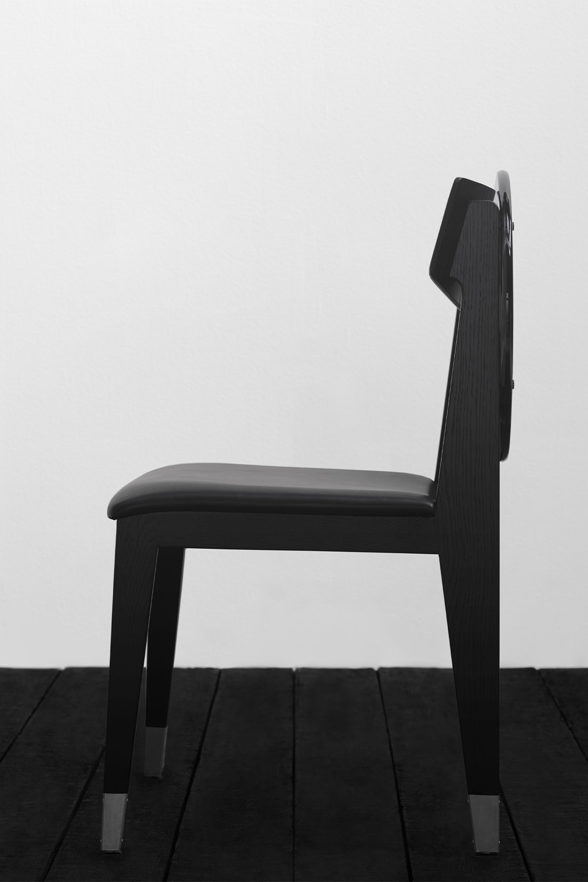 アンダーカバー x 天童木工 2025年新作アナーキーチェアが登場 UNDERCOVER x Tendo Mokko Anarchy Chair 2025 release info Jun Takahashi