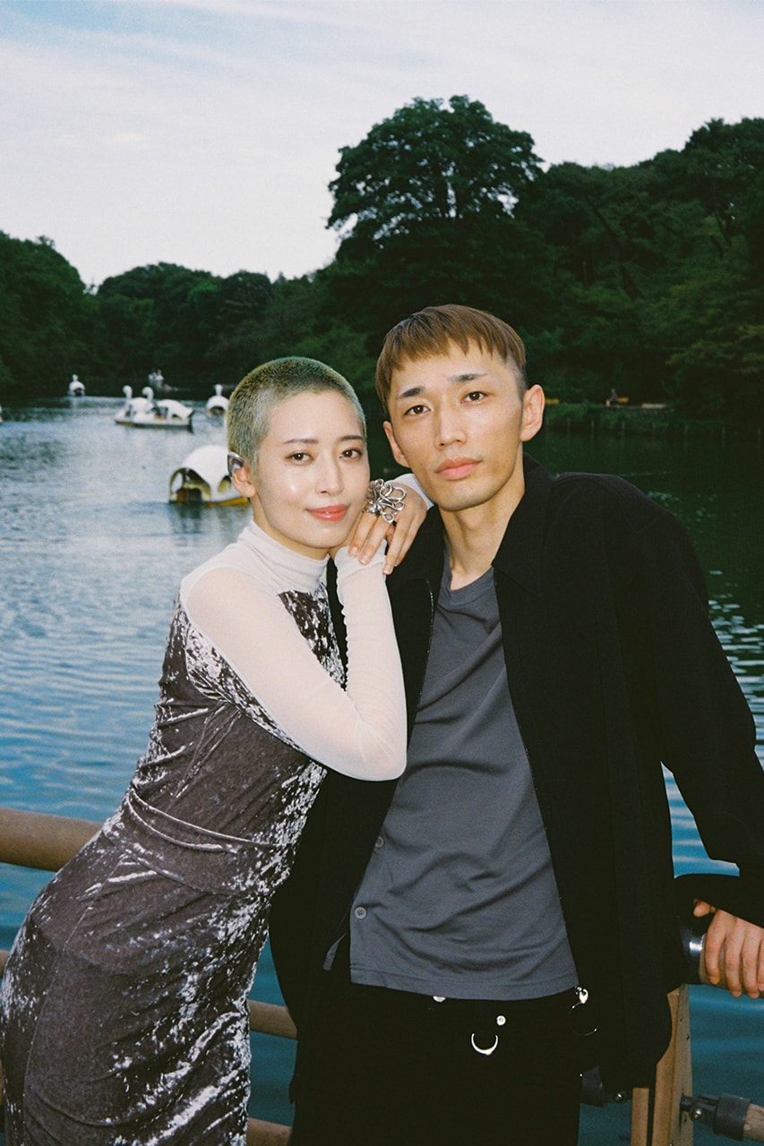 4組のカップルが紡ぐそれぞれの心地よさ溢れる関係性 Four Couples Weaving Their Own Comfort-Filled Relationships