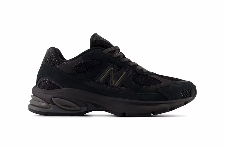 New Balance ABZORB 2010 に“オールブラック”の新色が到着