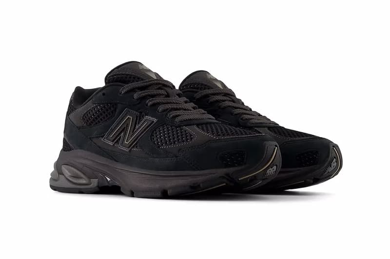 ニューバランス 2010 に“オールブラック”の新色が到着 New Balance ABZORB 2010 BLACK with BLACK CEMENT release info