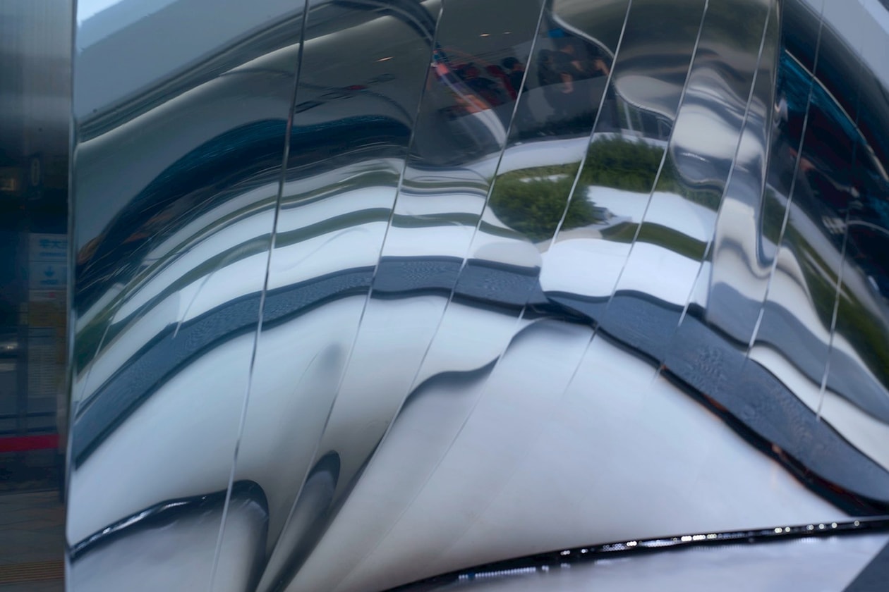 落合陽一に特別インタビューglo™ LOVE AT FIRST Yoichi Ochiai interviews