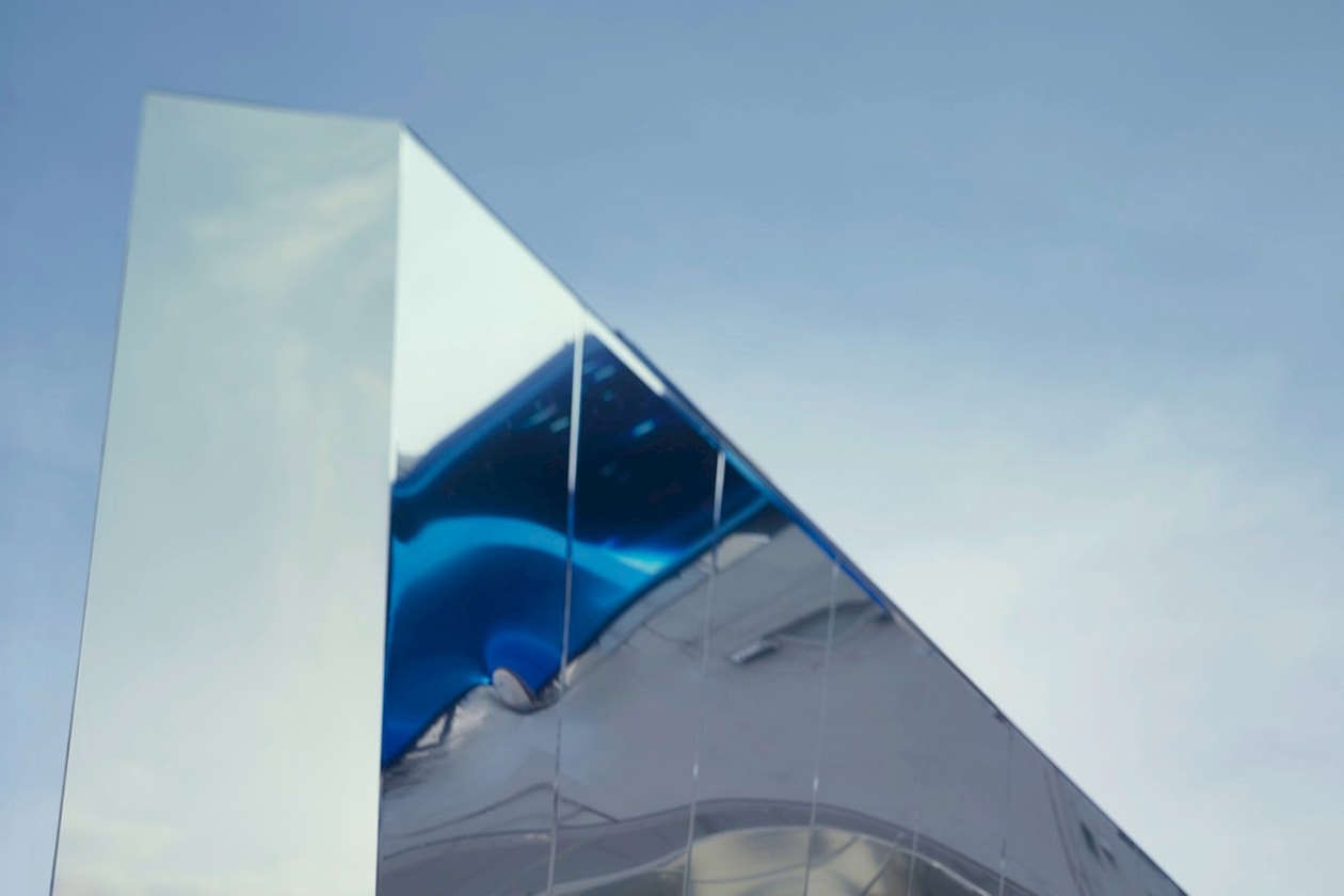 落合陽一に特別インタビューglo™ LOVE AT FIRST Yoichi Ochiai interviews