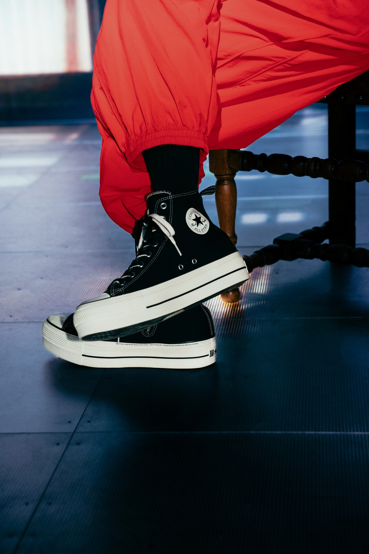 RADWIMPS 野田洋次郎が語る20周年とアトモス x コンバース コラボレーションの舞台裏 | インタビュー atmos x Converse x RADWIMPS Yojiro Noda Interview