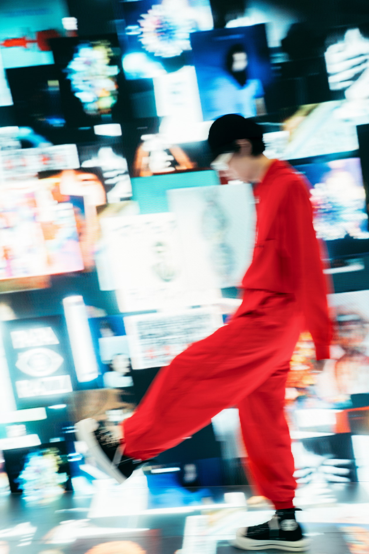 RADWIMPS 野田洋次郎が語る20周年とアトモス x コンバース コラボレーションの舞台裏 | インタビュー atmos x Converse x RADWIMPS Yojiro Noda Interview