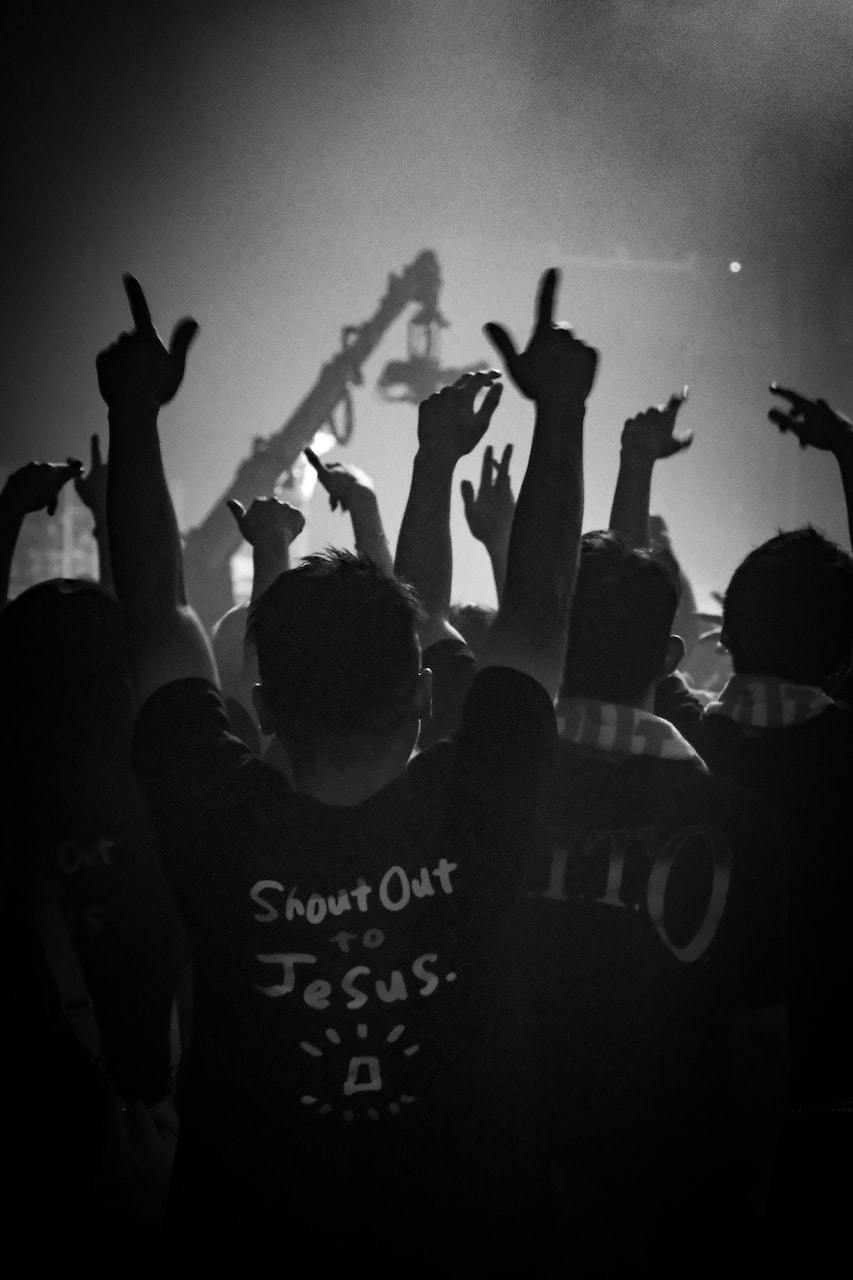 クヴィ・ババ初の武道館公演で見せたスペシャルで等身大なラッパー像 kvi baba budokan shout out to jesus one man live report