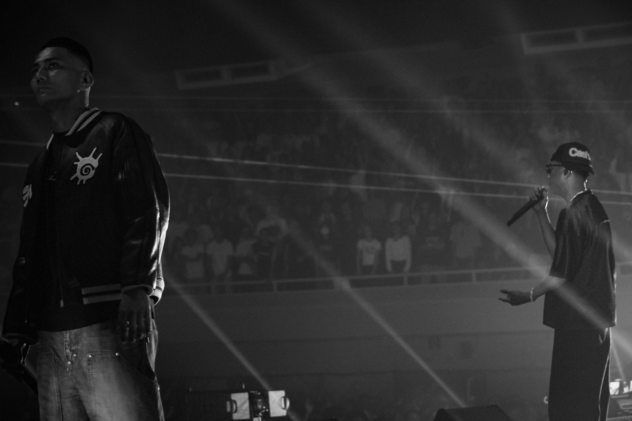 クヴィ・ババ初の武道館公演で見せたスペシャルで等身大なラッパー像 kvi baba budokan shout out to jesus one man live report