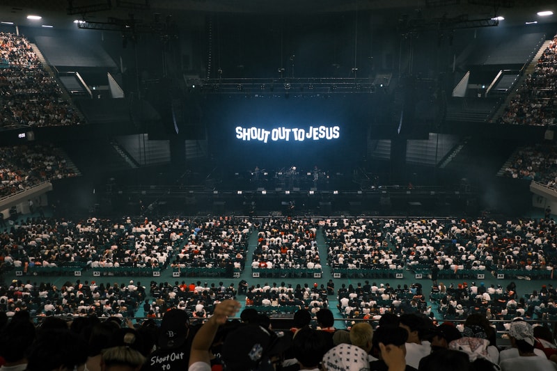 クヴィ・ババ初の武道館公演で見せたスペシャルで等身大なラッパー像 kvi baba budokan shout out to jesus one man live report