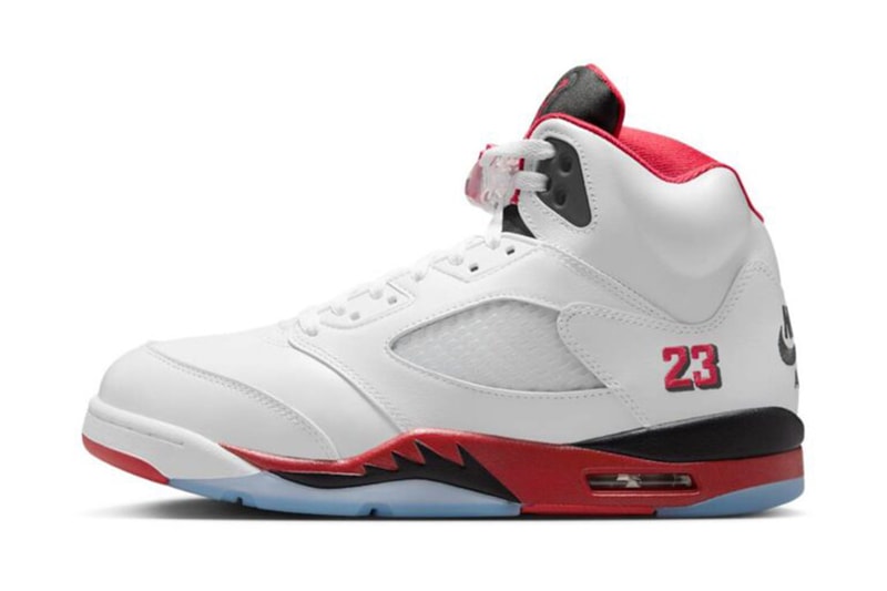 エアジョーダン 5 の人気カラー ファイアーレッド “ブラック タン” が待望の復刻 Air Jordan 5 Fire Red “Black Tongue” release info