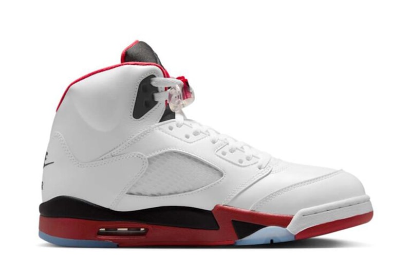 エアジョーダン 5 の人気カラー ファイアーレッド “ブラック タン” が待望の復刻 Air Jordan 5 Fire Red “Black Tongue” release info