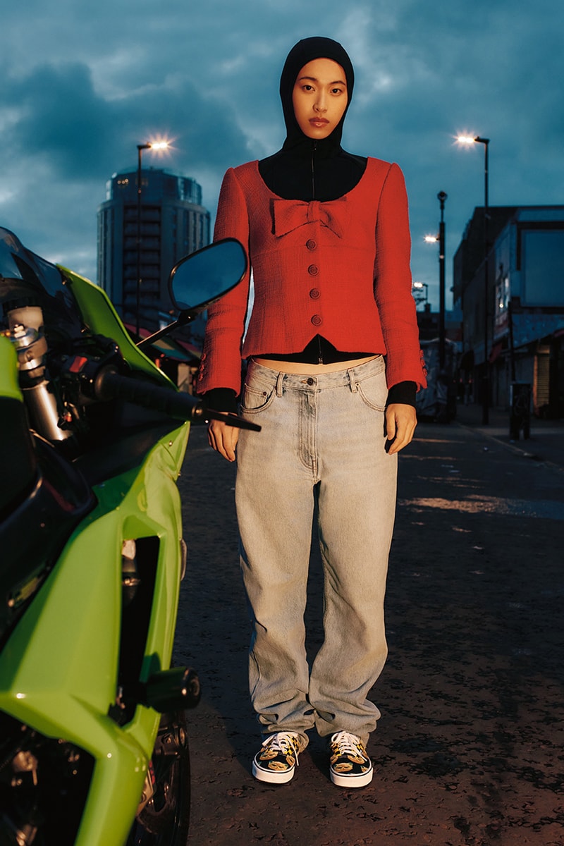 ヴァレンティノとヴァンズの最新コラボフットウェアは夜の街に映える Valentino x Vans collaboration