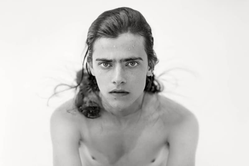 VERSACE EMBODIED から新クリエイティブ・ディレクター ダリオ・ヴィターレの頭の中をチェック　ヴェルサーチェ・エンボディッド