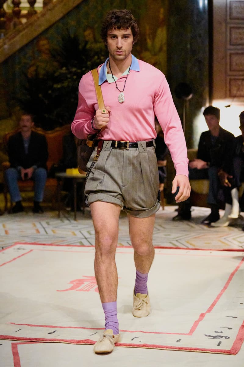 オニツカタイガーがヴェルサーチェとのコラボレーションを発表 Onitsuka Tiger Announces Collaboration with VERSACE