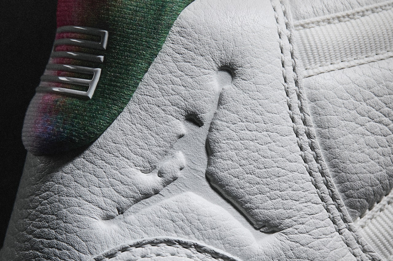 AJ11 285 3