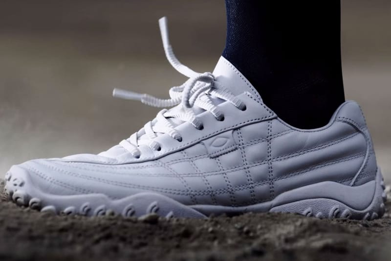 FILA と Mschf よりコラボスニーカー ECHAPPE LX が発売