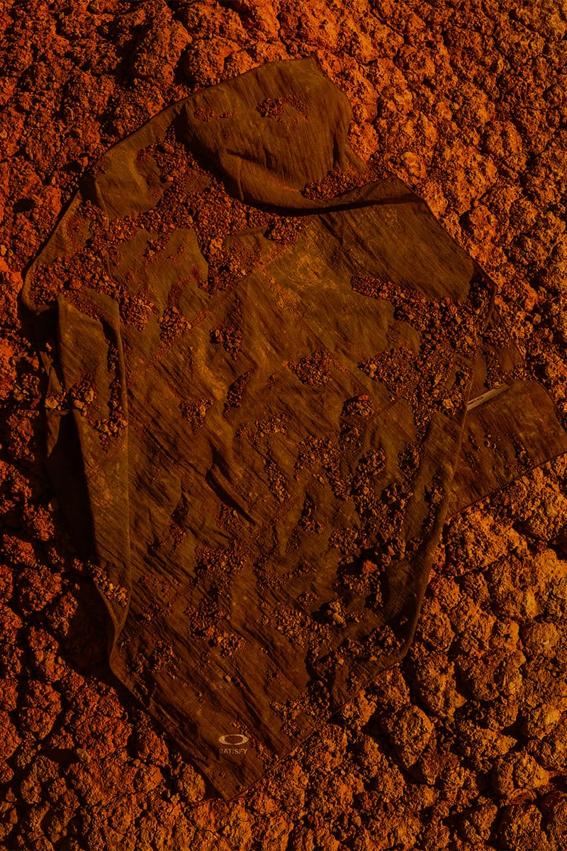 サティスファイxオークリーによる最新コラボコレクションが発売 satisfy oakley collabo collection release info