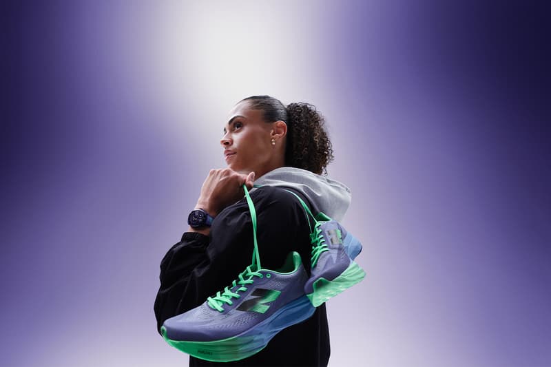 タグ・ホイヤーとニューバランスが初のコラボシューズをリリース tag heuer new balance collabo shoes release info