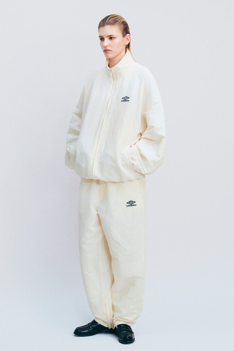アンブロとシュタインから初のカプセルコレクションが発売 Umbro x ssstein Collaboration Release Info