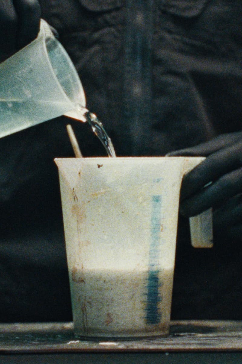 ストーンアイランドより日本の藍染めから着想を得たコロージョン・トリートメントアイテムをリリース stone island corrosion treatment release info