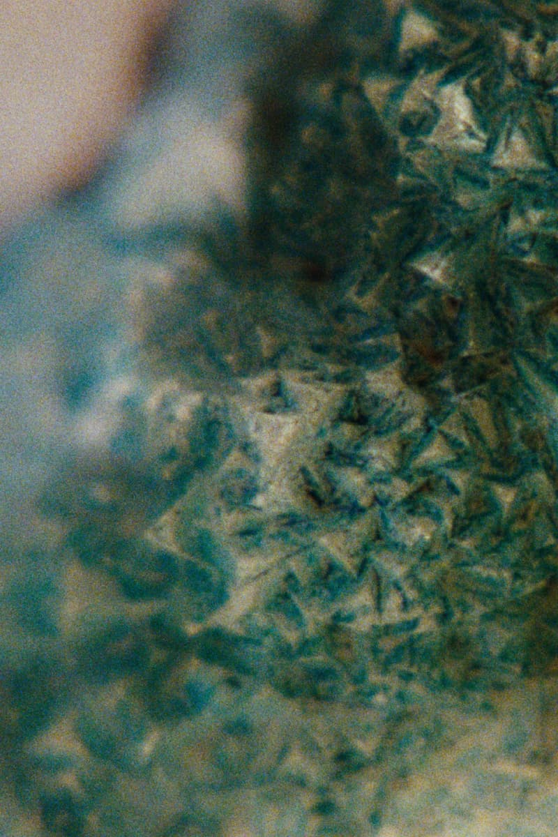 ストーンアイランドより日本の藍染めから着想を得たコロージョン・トリートメントアイテムをリリース stone island corrosion treatment release info