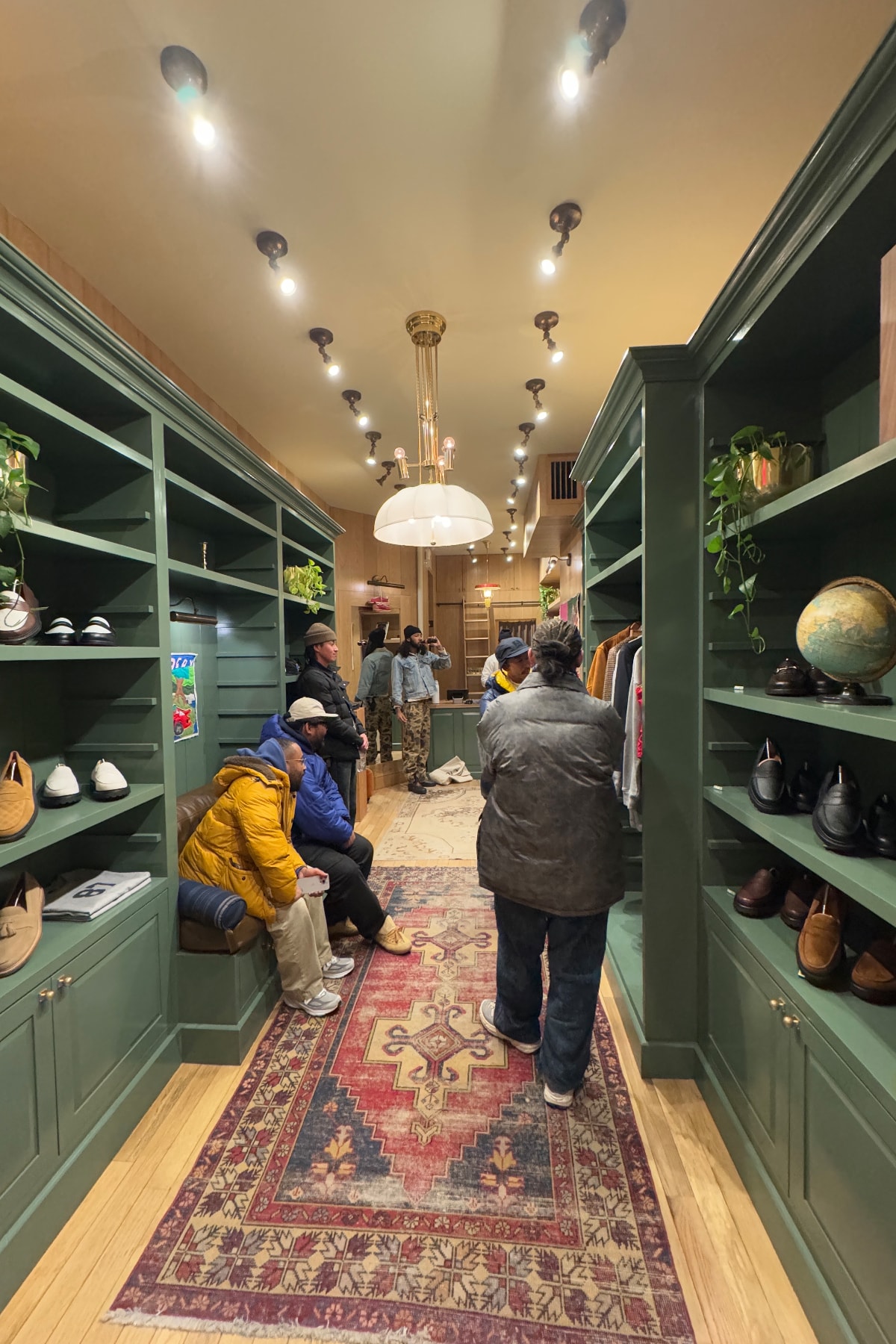 ビームスプラス x アカデミー バイ ブラックストック アンド ウェーバーが描く、新世代のプレップスタイル | Interviews | BEAMS PLUS x ACADEMY by Blackstock & Weber  Interviews