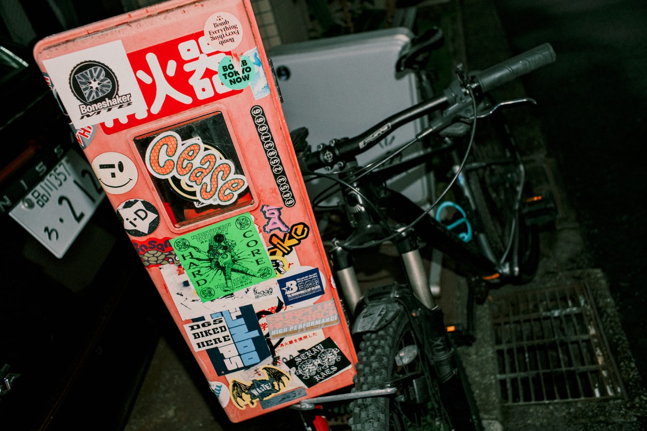 イギリス発アーティスト Sick Dan x『blue room』オーナー Hatsuki ── DIY の精神から生まれたクリエイティブ | Interviews sick dan blue room owner hatsuki interviews