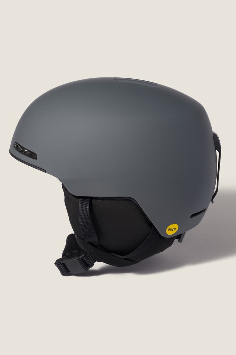 ミュウミュウからオークリーとの初コラボプロダクトが発売 MIU MIU by OAKLEY release info